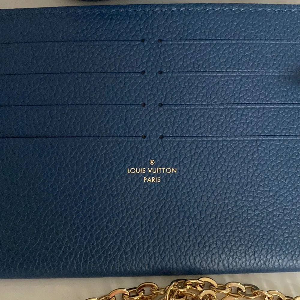 😍2023 BY THE POOL Louis Vuitton Félicie Pochette GRADIENT Blue M82349